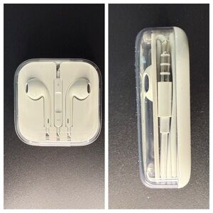 Apple NEW EarPods with Remote and Mic 3.5 mm Headphone plug